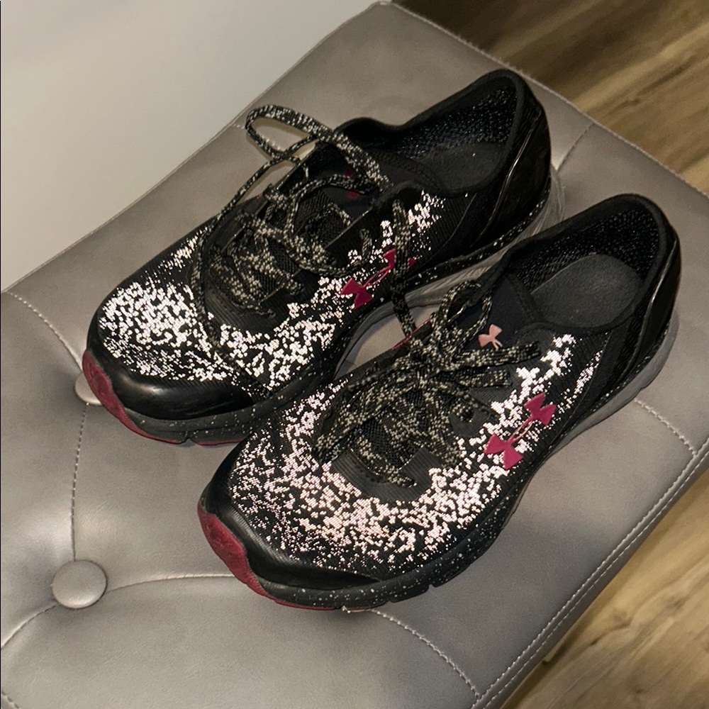 Under Armour Black and Pink Athletic Shoes with Stylish Design